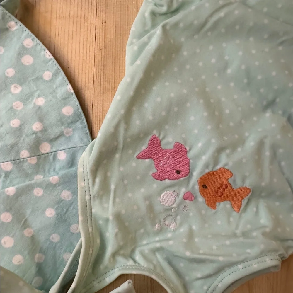 Gymboree Baby Swimsuit Hat Set 0-3M Aqua Polka Dot Fish Beach Swimwear